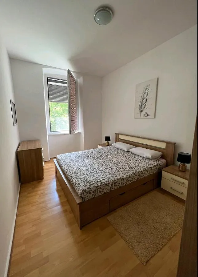 Apartment Eva Póla